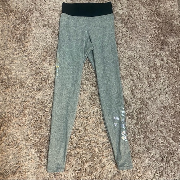 Nike | grey holographic leggings - Picture 4 of 6